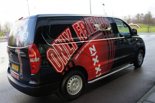 Nieuwe Only Friends Bus Nieuwe Only Friends Bus