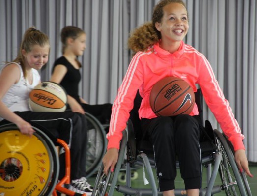 Basisschool de Springplank bij OF Basisschool de Springplank uit Volendam op bezoek bij Only Friends