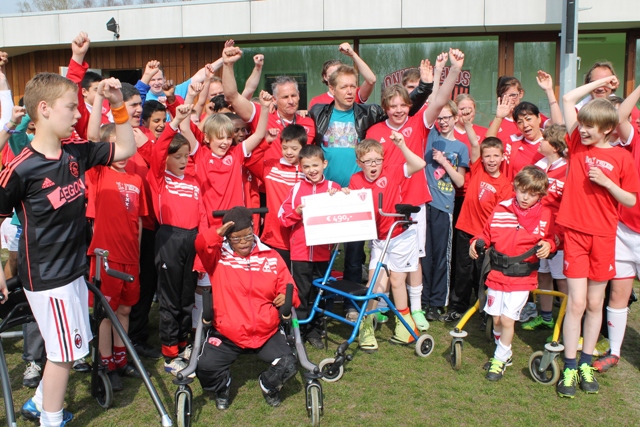 20140402 Kees Diepenveen cheque 1_web