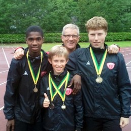 Foto van medailles voor atletiekteam