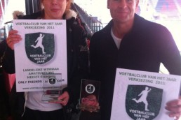 Dennis met Award Voetbalclub van het jaar