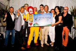 Overhandiging van de cheque
