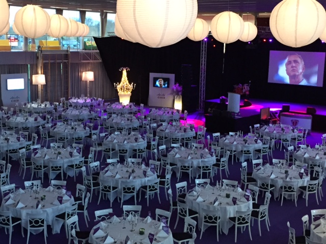 2 uur voor de Benefit Night 2014.