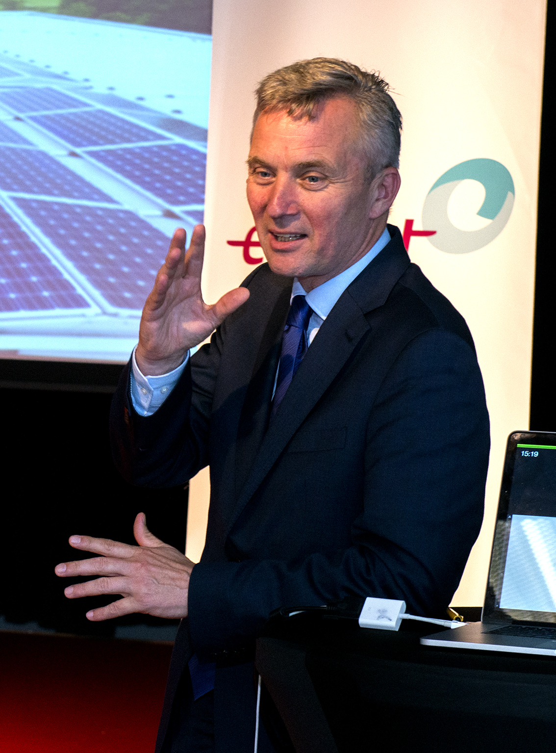 Wethouder van der Burg met een gloedvol betoog